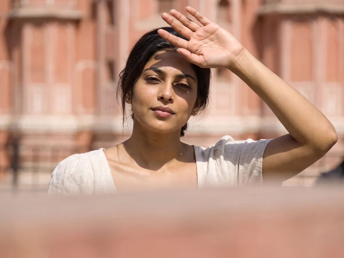 Skin Whitening Treatment in Jaipur: Avoid the midday sun where you can; wear a cap or cover up when riding, Sun exposure: harsh | AI Aesthetics, C-Scheme